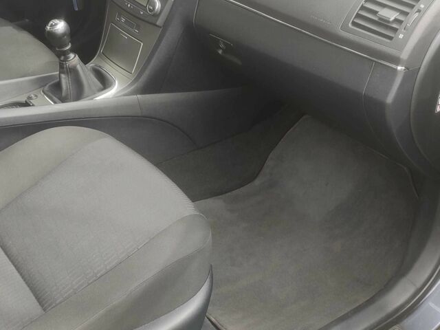 Сірий Тойота Авенсіс, об'ємом двигуна 2 л та пробігом 248 тис. км за 7200 $, фото 10 на Automoto.ua