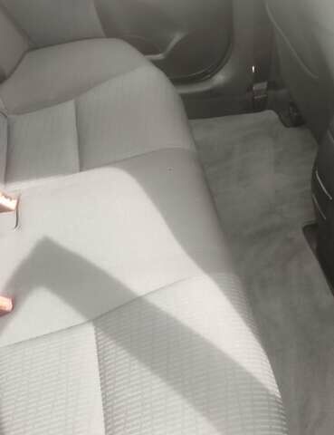 Серый Тойота Авенсис, объемом двигателя 2 л и пробегом 247 тыс. км за 7300 $, фото 15 на Automoto.ua