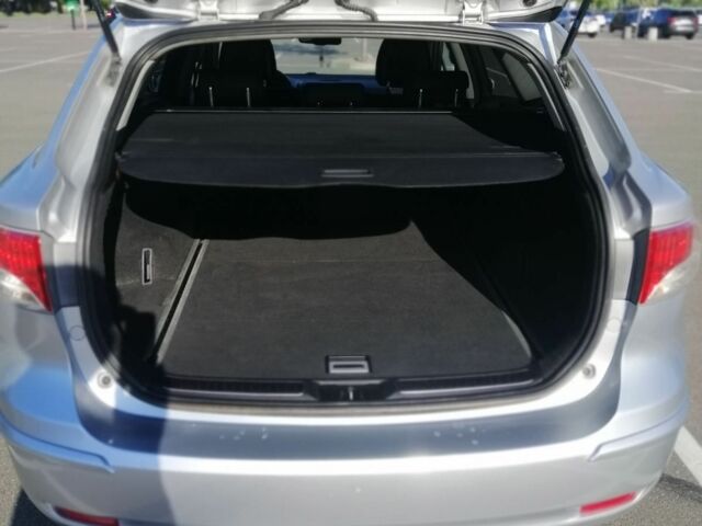 Серый Тойота Авенсис, объемом двигателя 2.2 л и пробегом 249 тыс. км за 8200 $, фото 4 на Automoto.ua