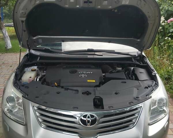 Серый Тойота Авенсис, объемом двигателя 2.2 л и пробегом 300 тыс. км за 8800 $, фото 16 на Automoto.ua