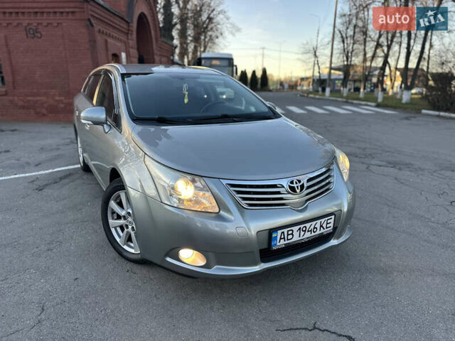 Сірий Тойота Авенсіс, об'ємом двигуна 2.2 л та пробігом 232 тис. км за 7999 $, фото 4 на Automoto.ua