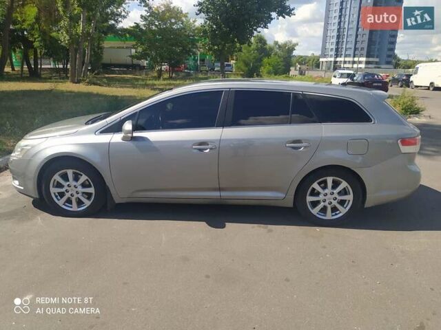 Серый Тойота Авенсис, объемом двигателя 2.2 л и пробегом 210 тыс. км за 8200 $, фото 7 на Automoto.ua