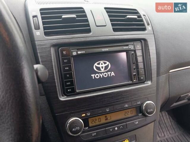 Серый Тойота Авенсис, объемом двигателя 2.2 л и пробегом 230 тыс. км за 7700 $, фото 20 на Automoto.ua