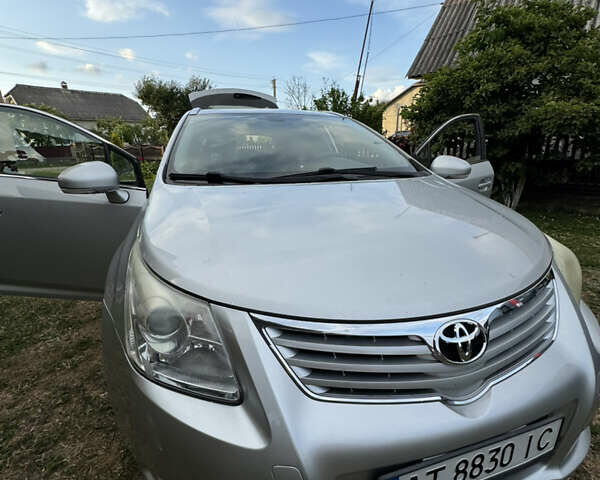 Серый Тойота Авенсис, объемом двигателя 2.23 л и пробегом 245 тыс. км за 8800 $, фото 16 на Automoto.ua