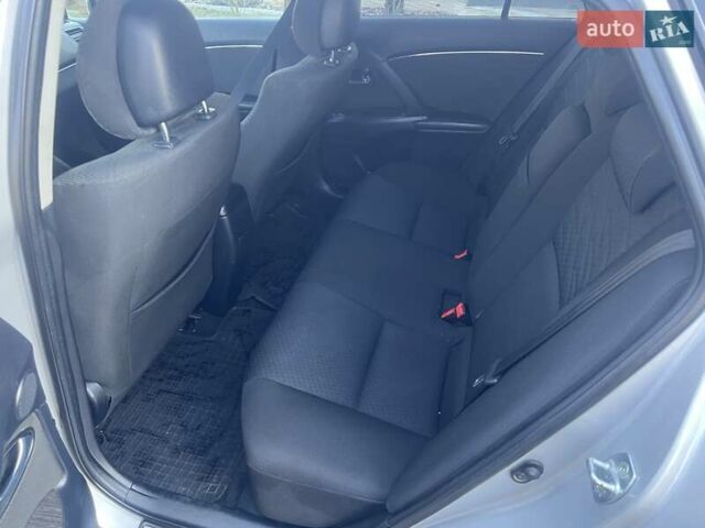 Серый Тойота Авенсис, объемом двигателя 2.23 л и пробегом 288 тыс. км за 6950 $, фото 40 на Automoto.ua