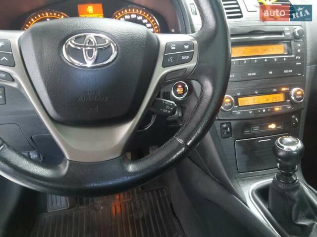 Серый Тойота Авенсис, объемом двигателя 2.2 л и пробегом 300 тыс. км за 8800 $, фото 12 на Automoto.ua