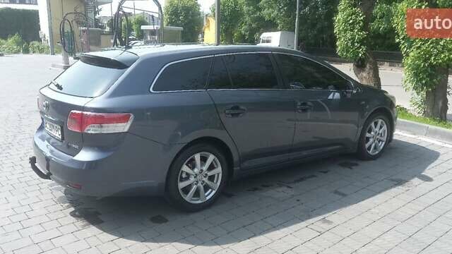 Серый Тойота Авенсис, объемом двигателя 2.23 л и пробегом 283 тыс. км за 8000 $, фото 6 на Automoto.ua