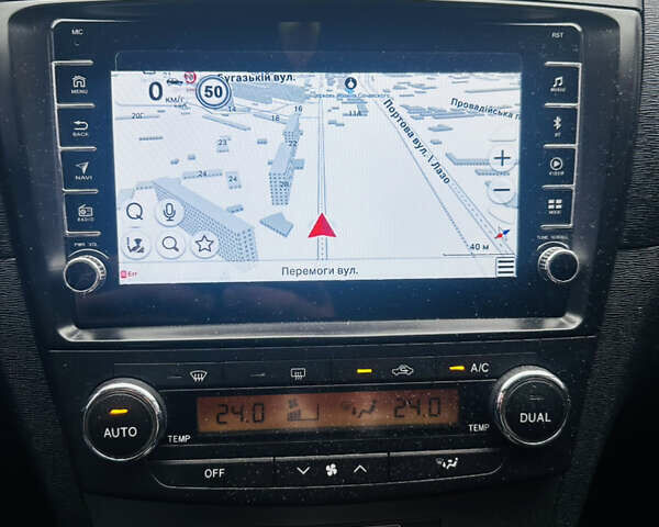 Серый Тойота Авенсис, объемом двигателя 2.2 л и пробегом 273 тыс. км за 8300 $, фото 10 на Automoto.ua