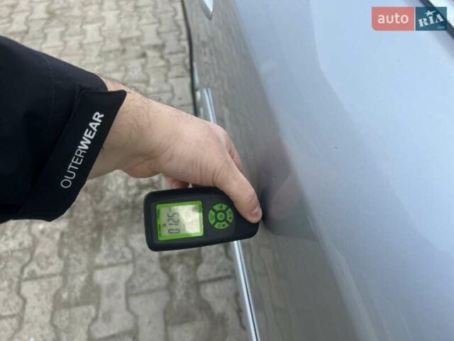 Серый Тойота Авенсис, объемом двигателя 2.23 л и пробегом 288 тыс. км за 6950 $, фото 7 на Automoto.ua