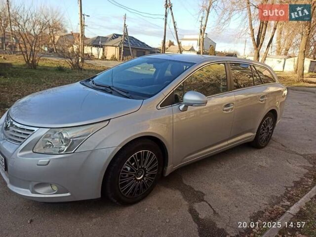 Серый Тойота Авенсис, объемом двигателя 2 л и пробегом 309 тыс. км за 7999 $, фото 1 на Automoto.ua