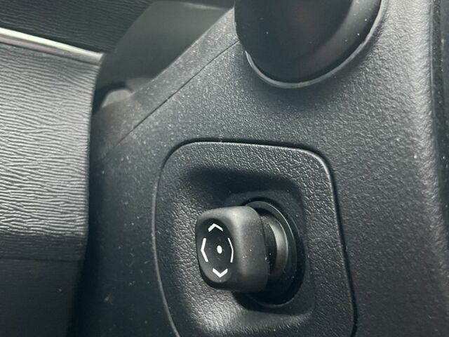 Серый Тойота Авенсис, объемом двигателя 2.2 л и пробегом 210 тыс. км за 9400 $, фото 21 на Automoto.ua