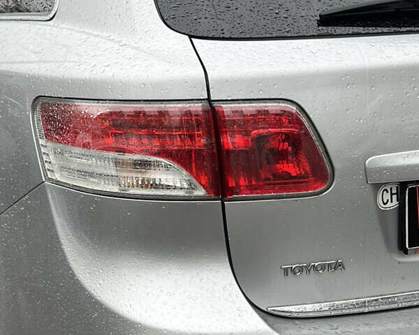 Серый Тойота Авенсис, объемом двигателя 2.23 л и пробегом 210 тыс. км за 9400 $, фото 10 на Automoto.ua