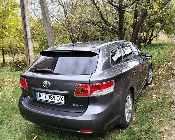 Серый Тойота Авенсис, объемом двигателя 2.2 л и пробегом 265 тыс. км за 8500 $, фото 5 на Automoto.ua