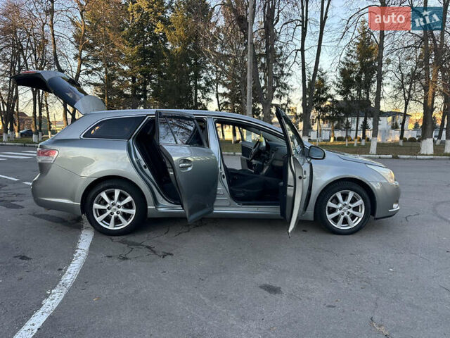 Сірий Тойота Авенсіс, об'ємом двигуна 2.2 л та пробігом 232 тис. км за 7999 $, фото 52 на Automoto.ua