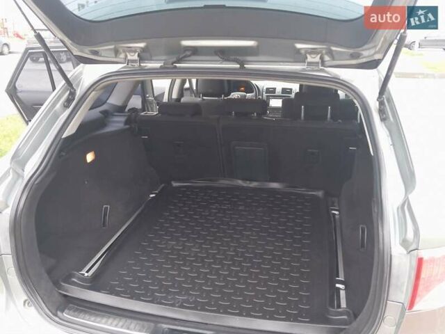 Серый Тойота Авенсис, объемом двигателя 2.2 л и пробегом 230 тыс. км за 7700 $, фото 10 на Automoto.ua