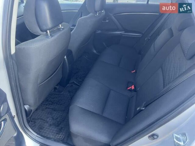 Серый Тойота Авенсис, объемом двигателя 2.23 л и пробегом 288 тыс. км за 6950 $, фото 41 на Automoto.ua