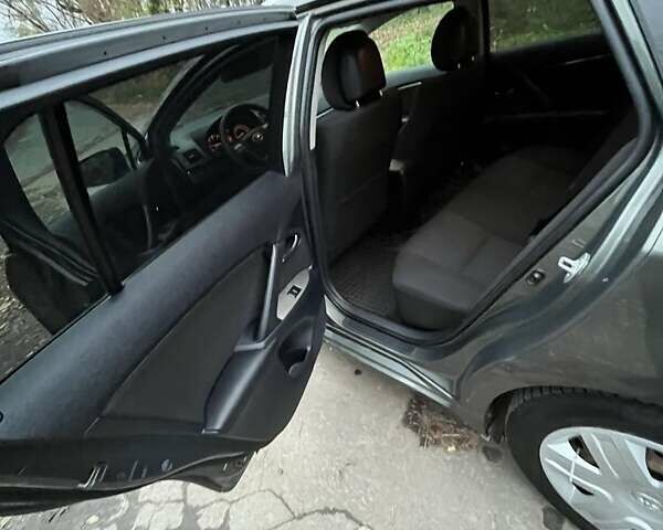 Серый Тойота Авенсис, объемом двигателя 2 л и пробегом 277 тыс. км за 8500 $, фото 10 на Automoto.ua