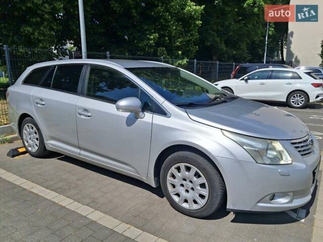 Серый Тойота Авенсис, объемом двигателя 2 л и пробегом 240 тыс. км за 7700 $, фото 4 на Automoto.ua
