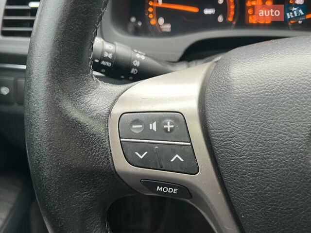 Серый Тойота Авенсис, объемом двигателя 2.23 л и пробегом 210 тыс. км за 9400 $, фото 25 на Automoto.ua