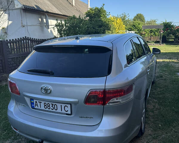 Серый Тойота Авенсис, объемом двигателя 2.23 л и пробегом 245 тыс. км за 8800 $, фото 1 на Automoto.ua