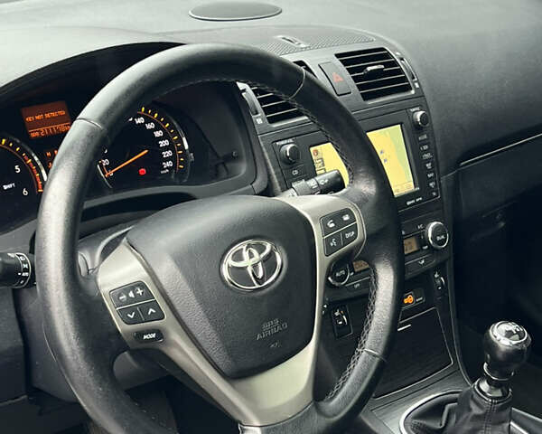Серый Тойота Авенсис, объемом двигателя 2.23 л и пробегом 210 тыс. км за 9400 $, фото 15 на Automoto.ua