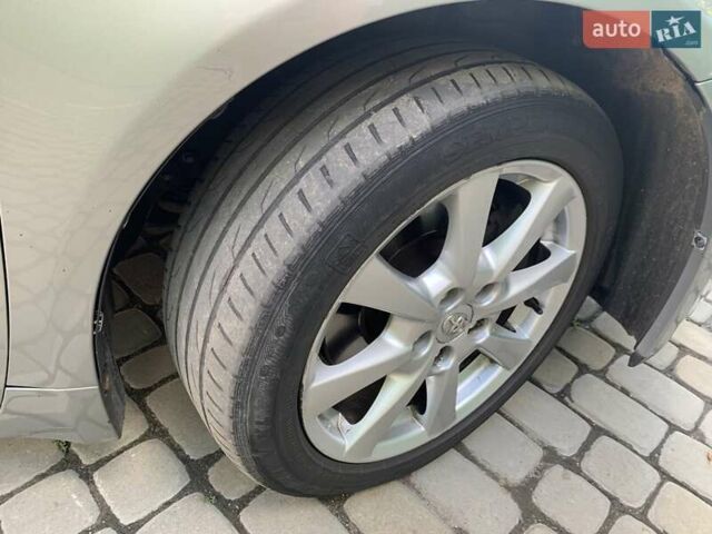 Серый Тойота Авенсис, объемом двигателя 2.23 л и пробегом 218 тыс. км за 7800 $, фото 13 на Automoto.ua