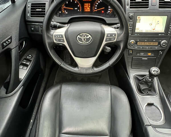 Серый Тойота Авенсис, объемом двигателя 2.23 л и пробегом 210 тыс. км за 9400 $, фото 34 на Automoto.ua