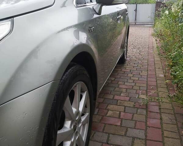 Серый Тойота Авенсис, объемом двигателя 2.2 л и пробегом 300 тыс. км за 8800 $, фото 4 на Automoto.ua