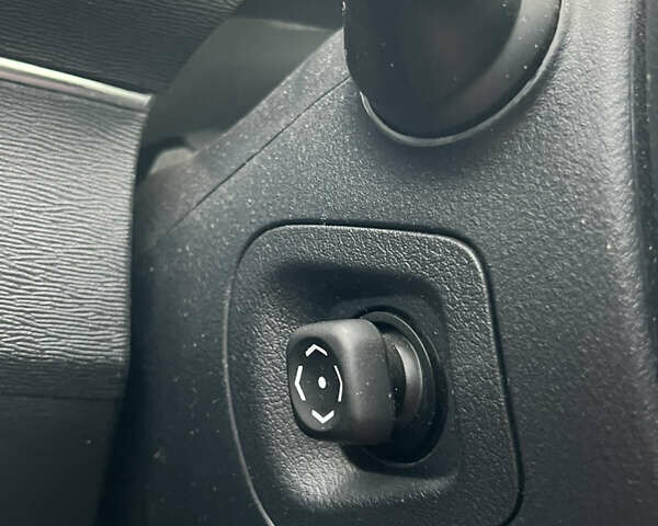 Серый Тойота Авенсис, объемом двигателя 2.23 л и пробегом 210 тыс. км за 9400 $, фото 21 на Automoto.ua