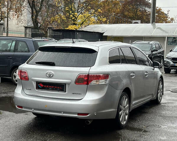 Серый Тойота Авенсис, объемом двигателя 2.23 л и пробегом 210 тыс. км за 9400 $, фото 7 на Automoto.ua