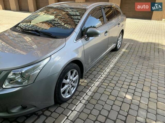 Серый Тойота Авенсис, объемом двигателя 2.23 л и пробегом 218 тыс. км за 7800 $, фото 4 на Automoto.ua
