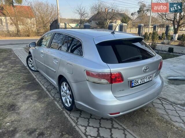 Серый Тойота Авенсис, объемом двигателя 2.23 л и пробегом 288 тыс. км за 6950 $, фото 55 на Automoto.ua