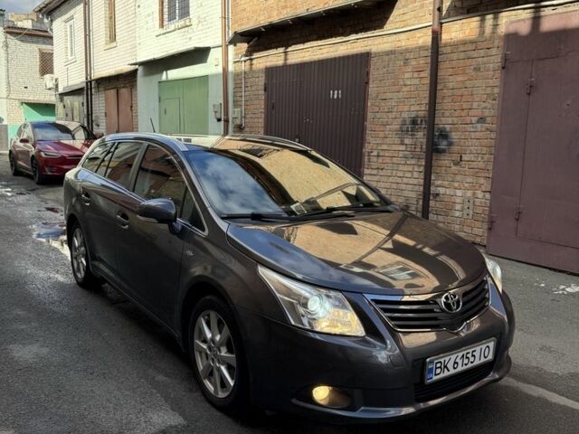 Сірий Тойота Авенсіс, об'ємом двигуна 2.2 л та пробігом 215 тис. км за 8500 $, фото 3 на Automoto.ua