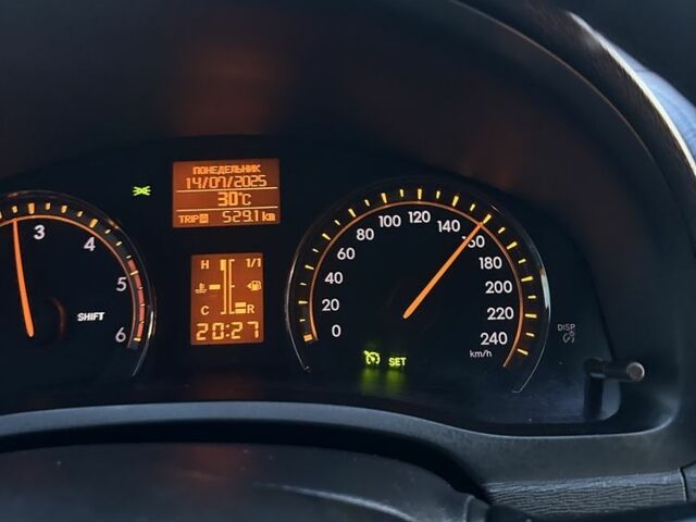 Серый Тойота Авенсис, объемом двигателя 2 л и пробегом 250 тыс. км за 10500 $, фото 1 на Automoto.ua