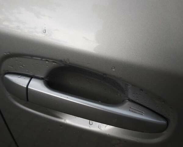 Серый Тойота Авенсис, объемом двигателя 2.2 л и пробегом 300 тыс. км за 8800 $, фото 20 на Automoto.ua