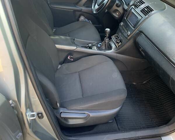 Серый Тойота Авенсис, объемом двигателя 2.23 л и пробегом 218 тыс. км за 7800 $, фото 7 на Automoto.ua
