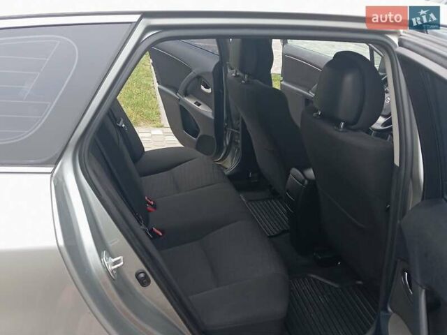 Серый Тойота Авенсис, объемом двигателя 2.2 л и пробегом 230 тыс. км за 7700 $, фото 12 на Automoto.ua