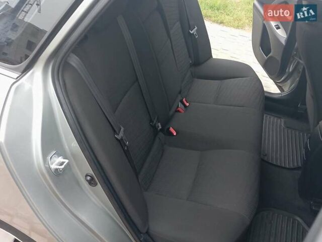 Серый Тойота Авенсис, объемом двигателя 2.2 л и пробегом 230 тыс. км за 7700 $, фото 9 на Automoto.ua