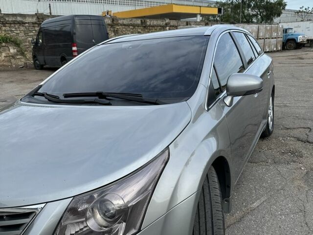 Серый Тойота Авенсис, объемом двигателя 2 л и пробегом 250 тыс. км за 10500 $, фото 7 на Automoto.ua