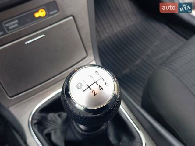 Серый Тойота Авенсис, объемом двигателя 2.2 л и пробегом 230 тыс. км за 7700 $, фото 1 на Automoto.ua