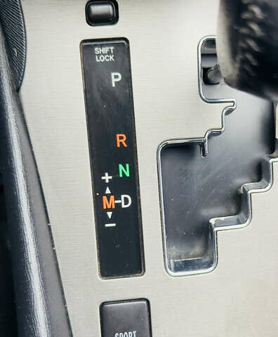 Серый Тойота Авенсис, объемом двигателя 2.2 л и пробегом 273 тыс. км за 8300 $, фото 20 на Automoto.ua