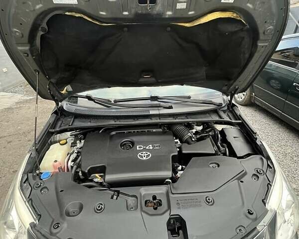 Серый Тойота Авенсис, объемом двигателя 2 л и пробегом 277 тыс. км за 8500 $, фото 16 на Automoto.ua