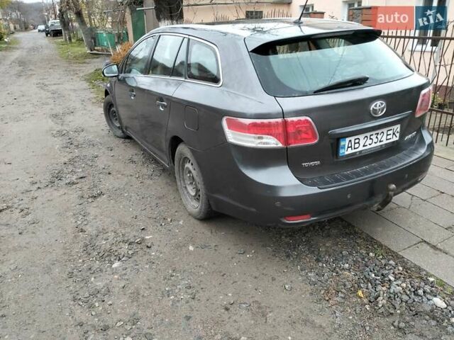 Серый Тойота Авенсис, объемом двигателя 2 л и пробегом 313 тыс. км за 8000 $, фото 4 на Automoto.ua