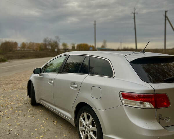 Серый Тойота Авенсис, объемом двигателя 2.23 л и пробегом 275 тыс. км за 8300 $, фото 4 на Automoto.ua