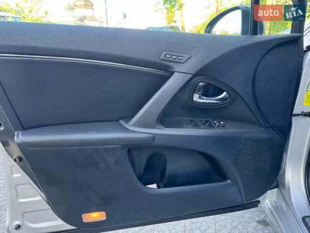 Серый Тойота Авенсис, объемом двигателя 2.23 л и пробегом 293 тыс. км за 9511 $, фото 16 на Automoto.ua