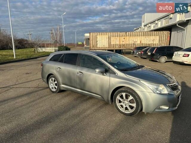 Серый Тойота Авенсис, объемом двигателя 2.2 л и пробегом 240 тыс. км за 6950 $, фото 4 на Automoto.ua