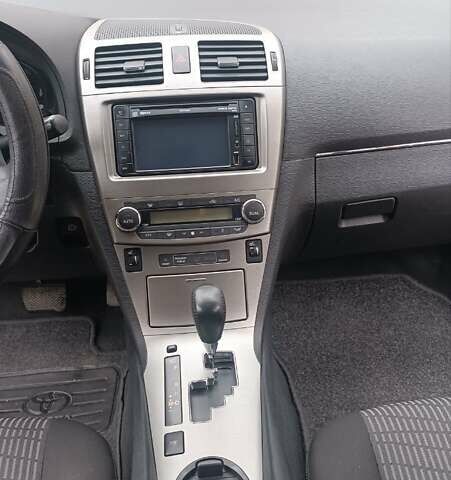 Серый Тойота Авенсис, объемом двигателя 2.23 л и пробегом 197 тыс. км за 8700 $, фото 2 на Automoto.ua