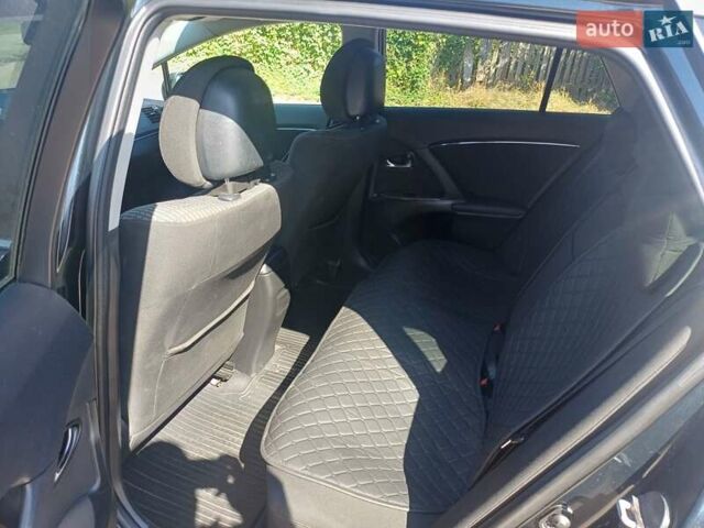 Серый Тойота Авенсис, объемом двигателя 2 л и пробегом 227 тыс. км за 8350 $, фото 9 на Automoto.ua