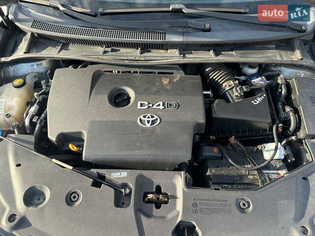 Сірий Тойота Авенсіс, об'ємом двигуна 2.23 л та пробігом 267 тис. км за 6700 $, фото 28 на Automoto.ua