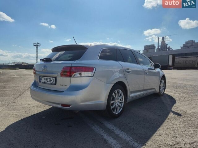 Серый Тойота Авенсис, объемом двигателя 2.2 л и пробегом 220 тыс. км за 10500 $, фото 6 на Automoto.ua